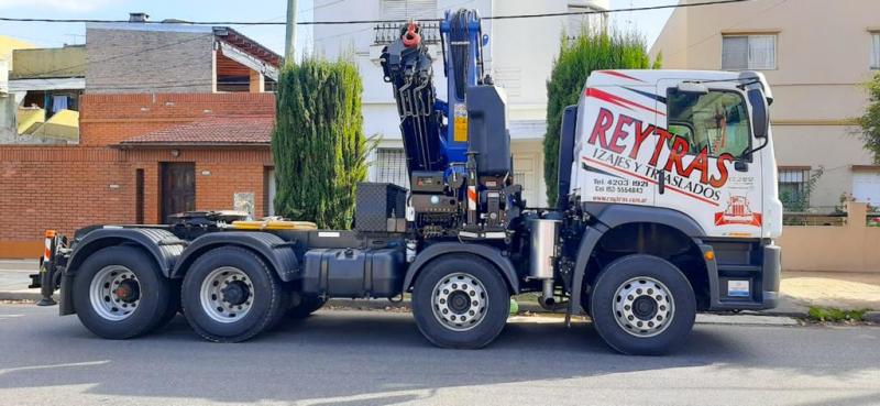 ALQUILER DE  CAMIÓN CON HIDROGRÚA DE 50 TONELAMETROS CON ARAÑA PORTA CONTENEDOR (EQ30)